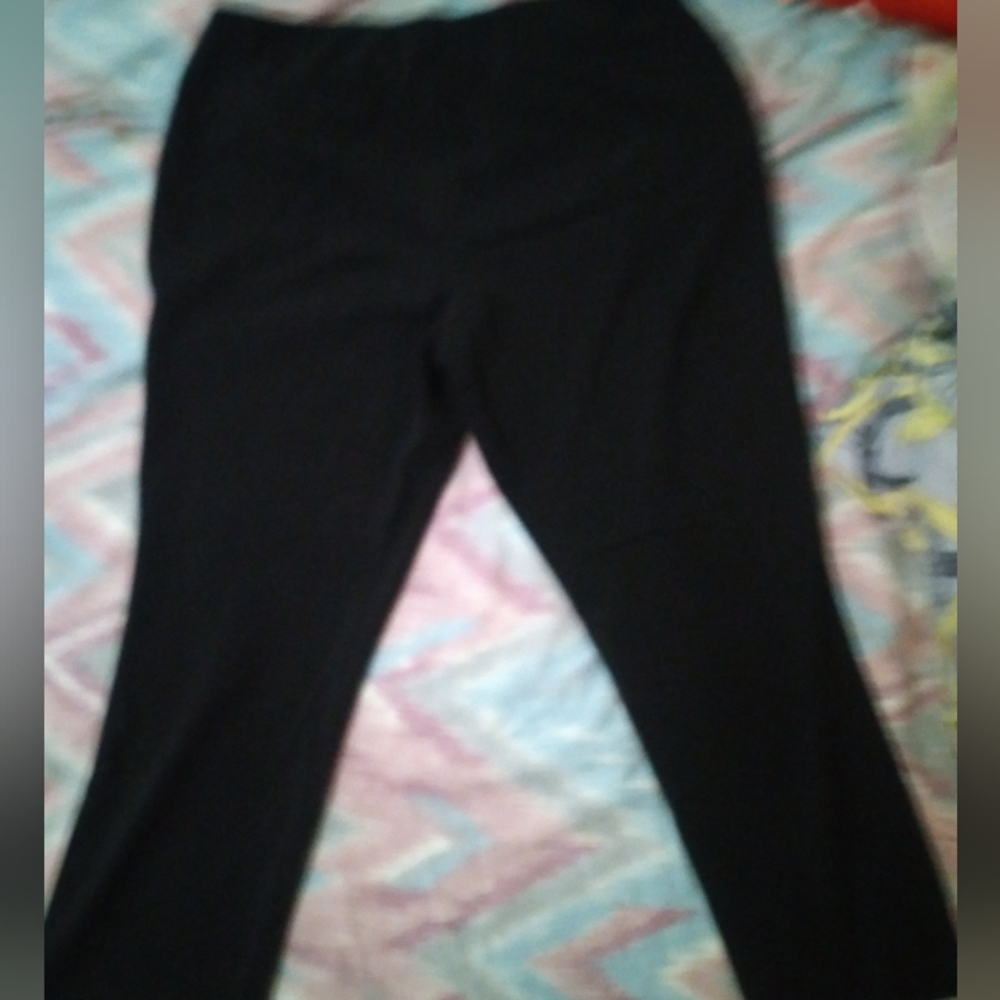 New youk & Company Black Capri Slacks Size 16